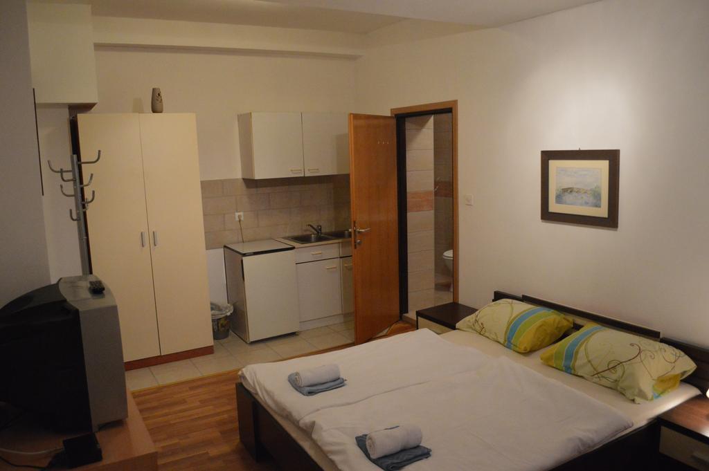 Rooms Aracic Slavonski Brod Exterior photo